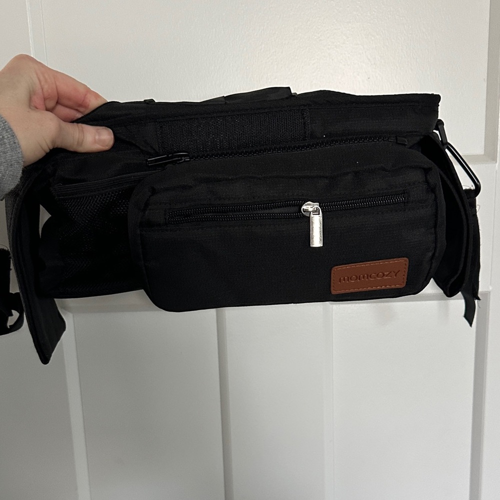 MOMCOZY Black Waist Bag - Hands-Free Travel & Everyday Carry